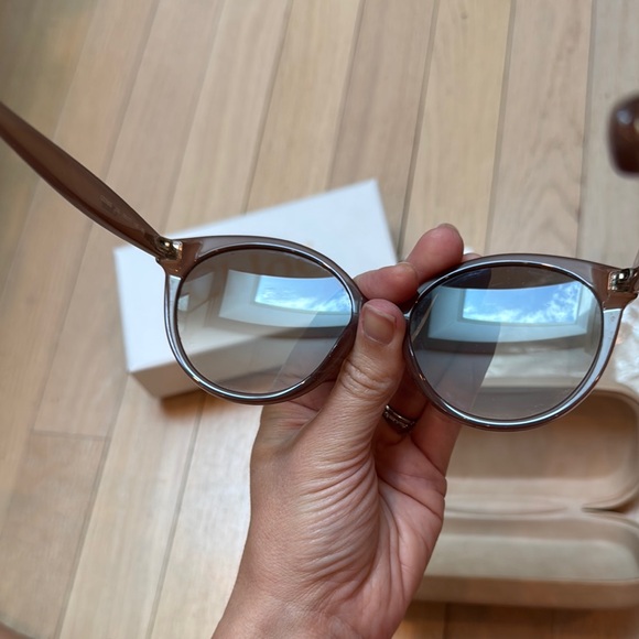 Chloe Elize Nude Sunglasses with Case - Picture 11 of 12